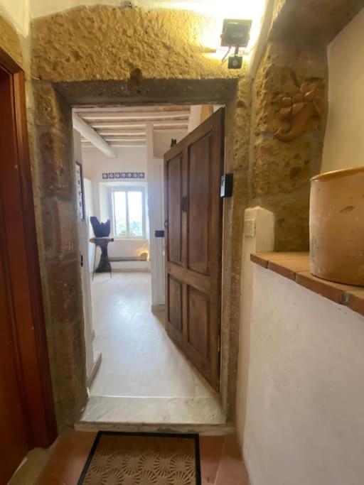 La Sorpresa Sul Bastione With Panoramic Balcony Apartment Pitigliano Exterior foto
